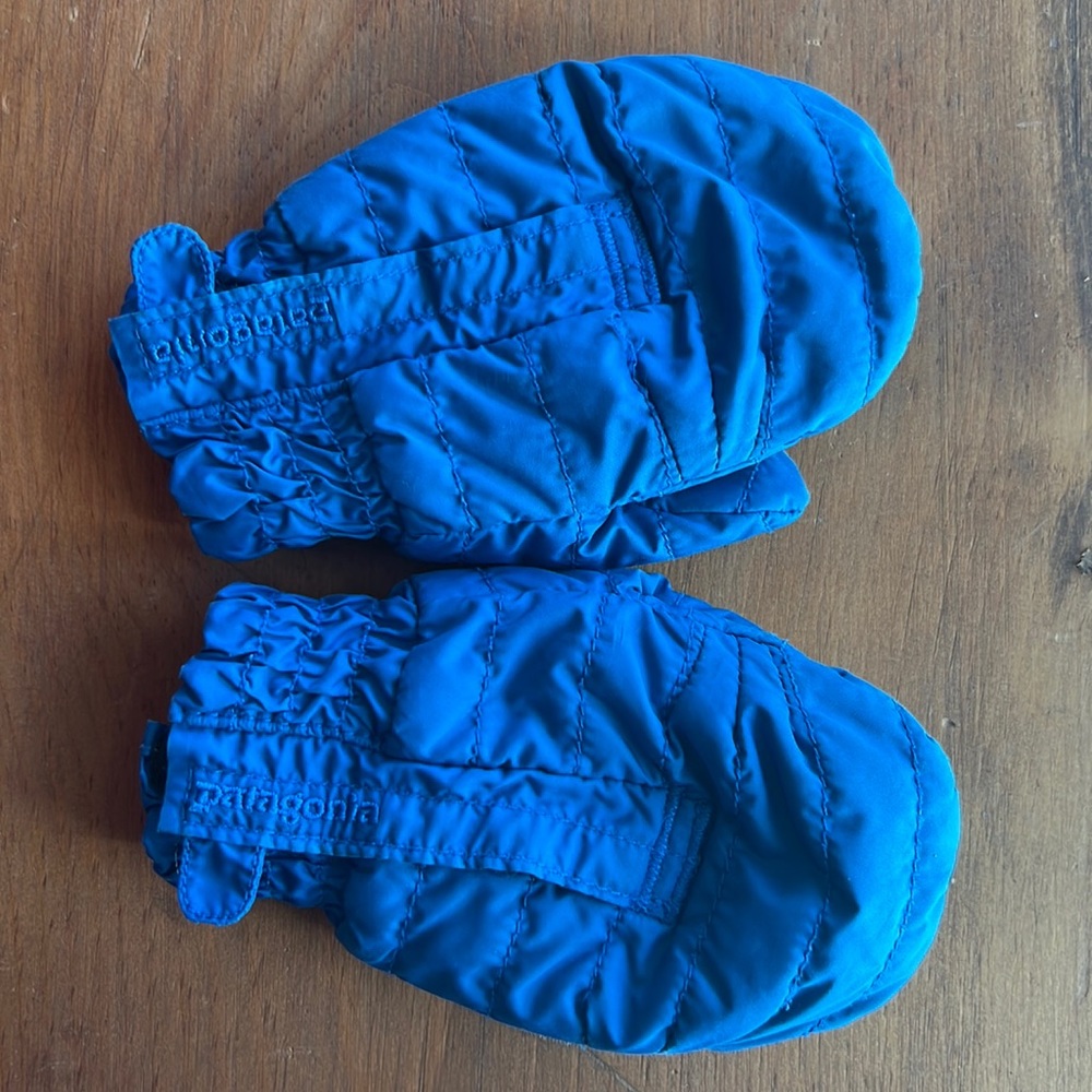 Patagonia Light Blue Puff Toddler Mittens (18-3T)